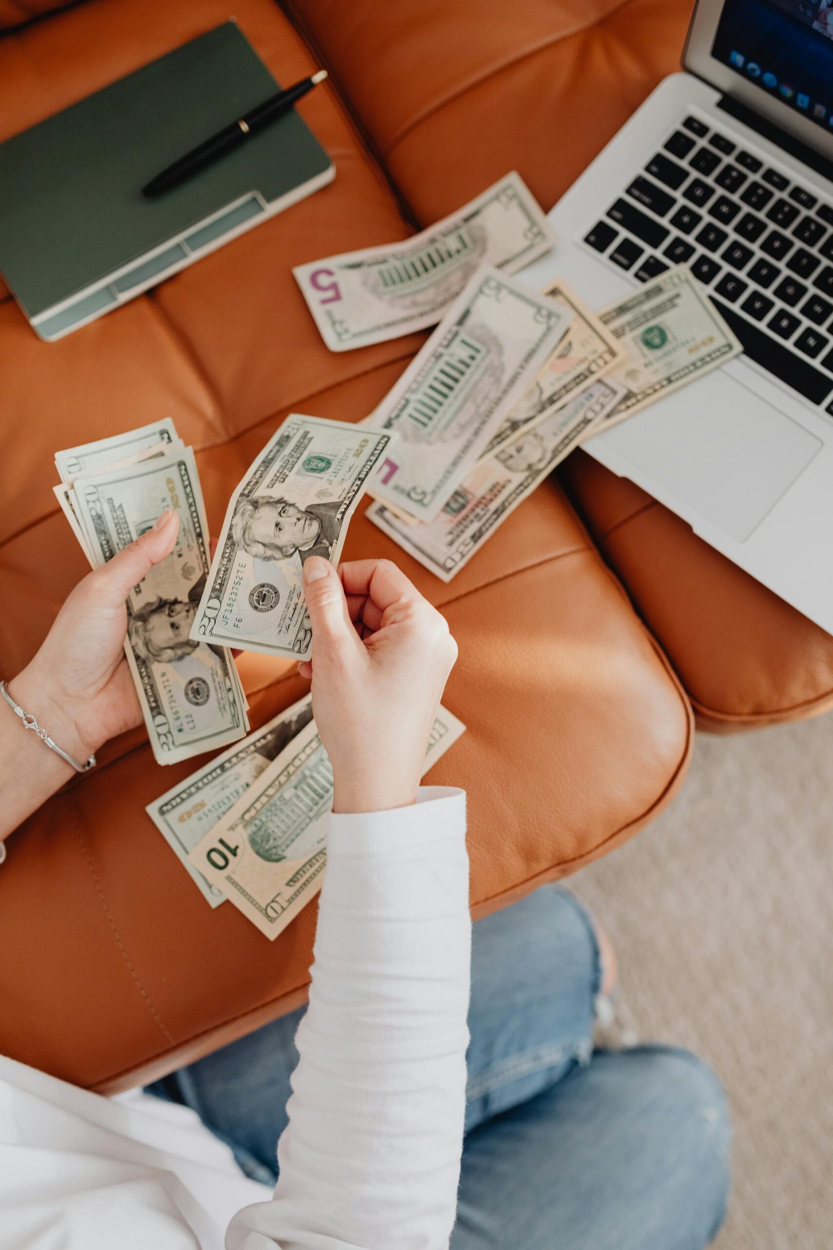 5 Side Hustles Students Can Start With 乏0 Investment in2026(Beginner Friendly)